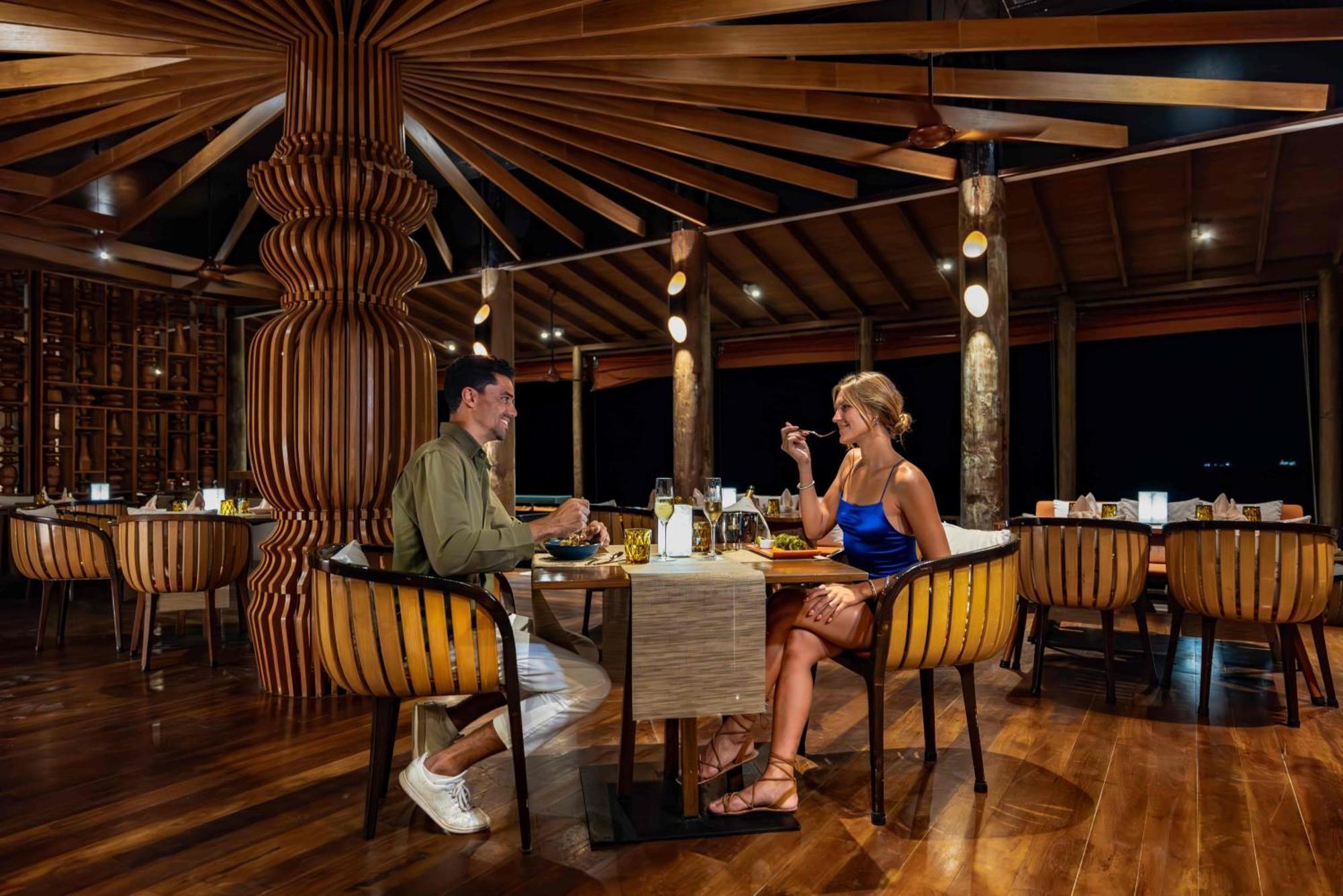 Отель Ozen Life Maadhoo Maadhoo  Экстерьер фото