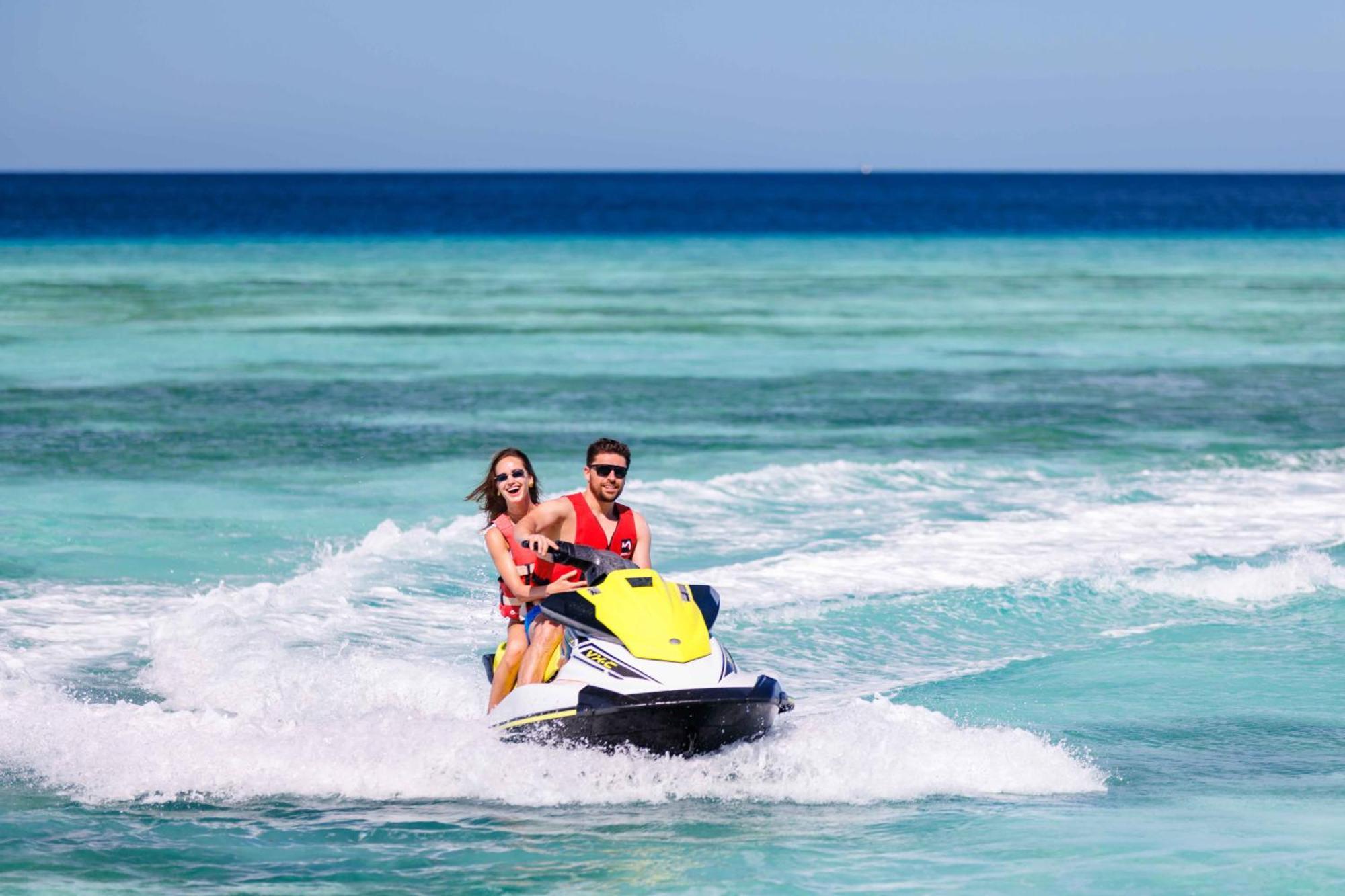 Отель Ozen Life Maadhoo Maadhoo  Экстерьер фото